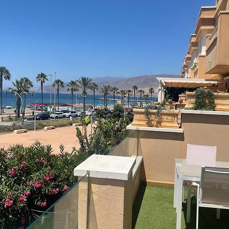 Apart 3 EN PRIMERA LÍNEA DE PLAYA CON TERRAZA Y VISTAS AL MAR Almeria Exterior foto